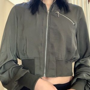 H&M cropped green long sleeve jacket top